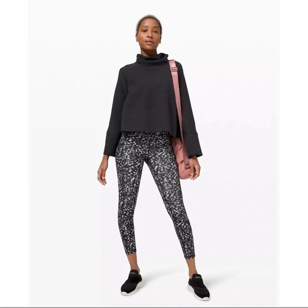 Lululemon Retreat Yourself Pullover – Heathered Gray High‎ Neck